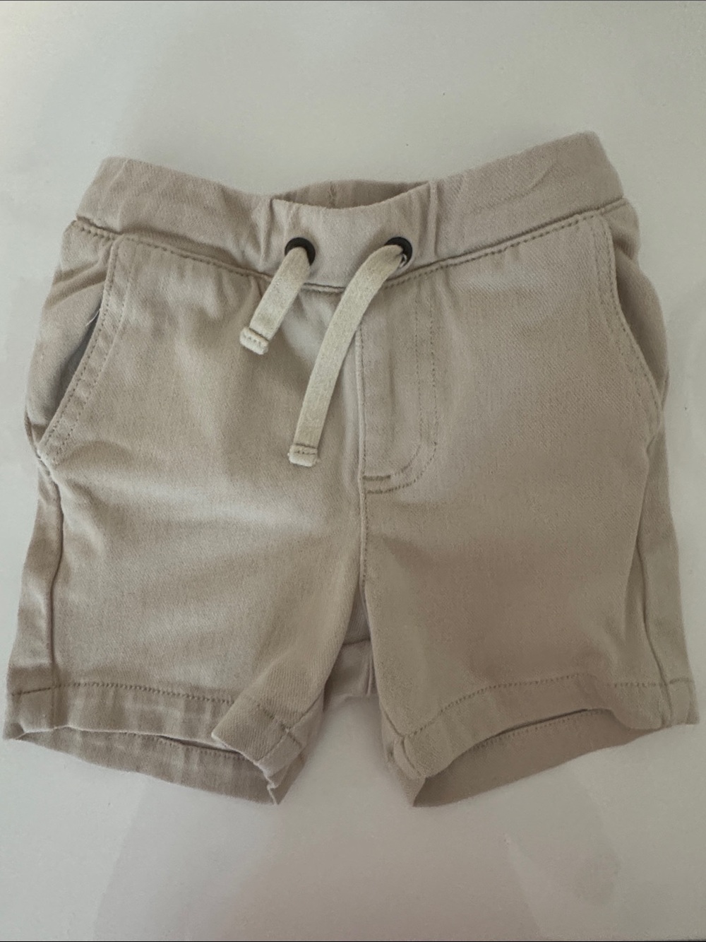 Back to school PLAY light khaki chino shorts